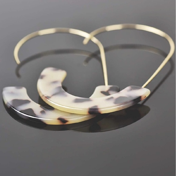 Jewelry - 🌻Geometric Tortoise Shell Design Earrings
